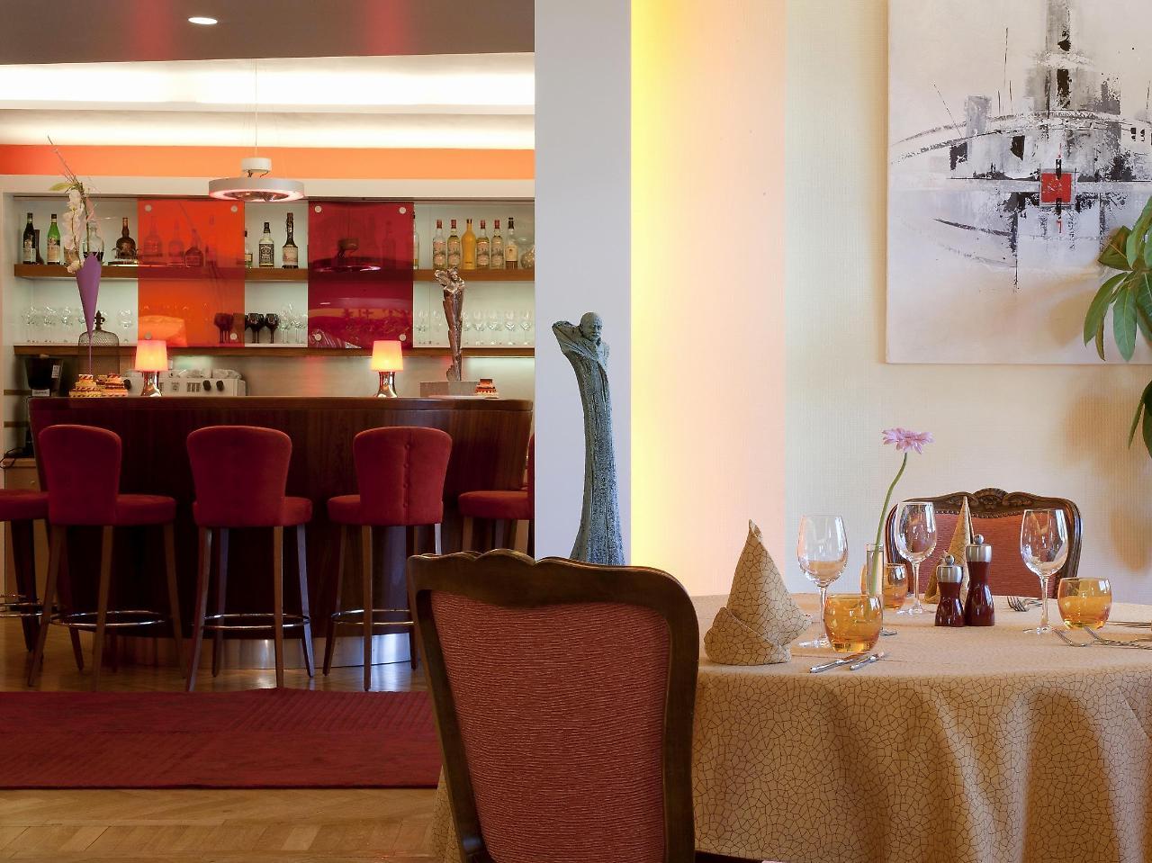 Hotel Restaurant Logis La Palette Wettolsheim Екстер'єр фото