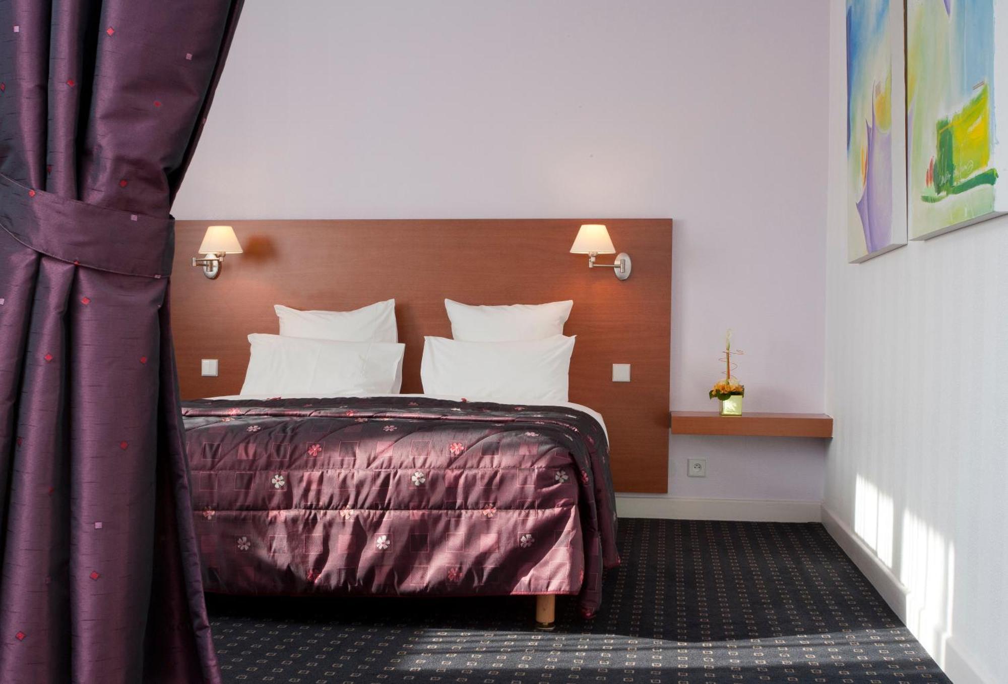 Hotel Restaurant Logis La Palette Wettolsheim Екстер'єр фото