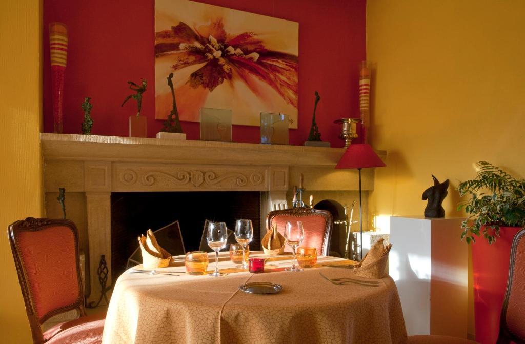 Hotel Restaurant Logis La Palette Wettolsheim Екстер'єр фото