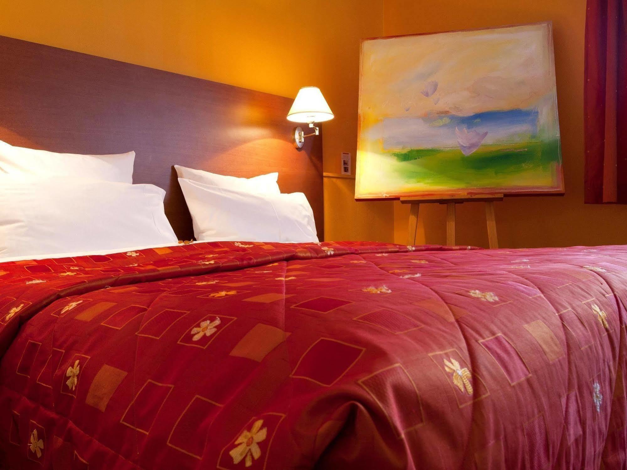 Hotel Restaurant Logis La Palette Wettolsheim Екстер'єр фото